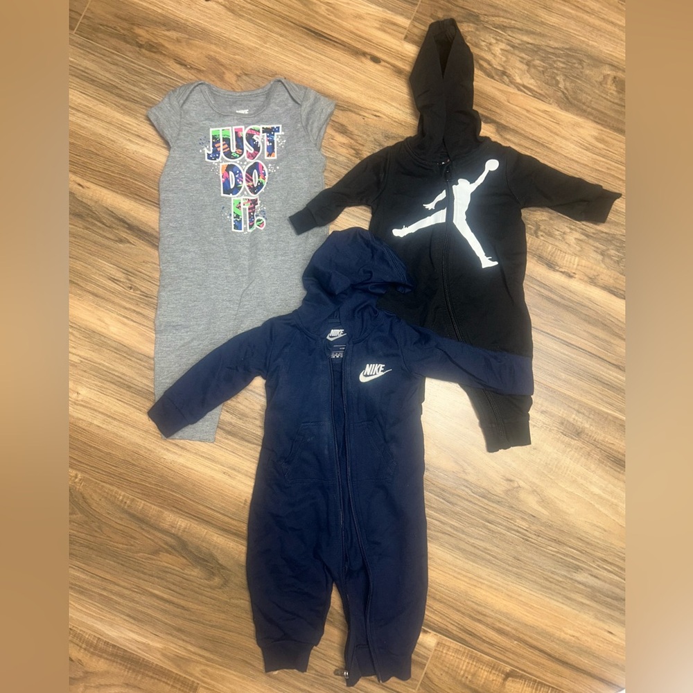 Nike Kids One Piece Set - Gray, Black, and Blue